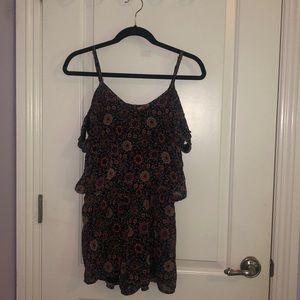 Cute Romper with geometric flower print